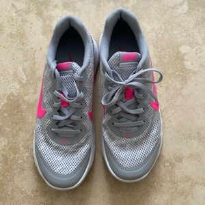 Nike Women’s Flex Experience in 6.5